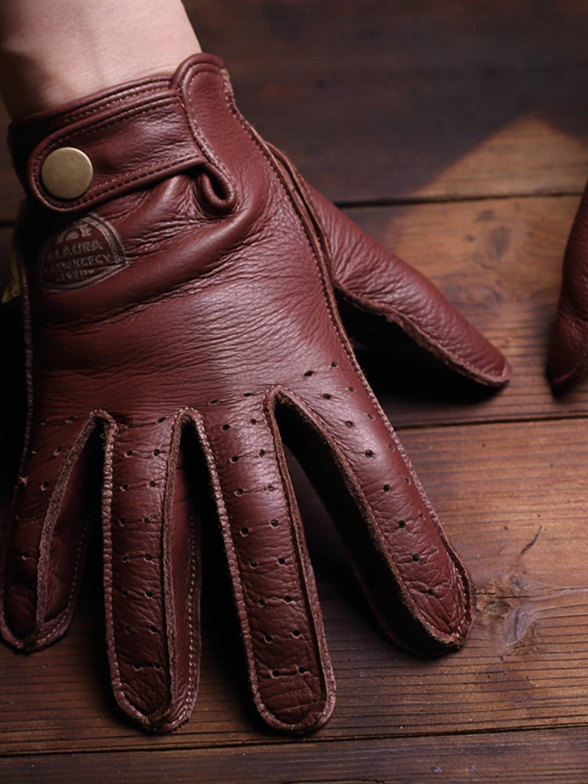 Spring and summer retro leather glove driving riding motorcycle car driving riding commute drag racing, sweat -absorbing, abrasion -resistant cowhide