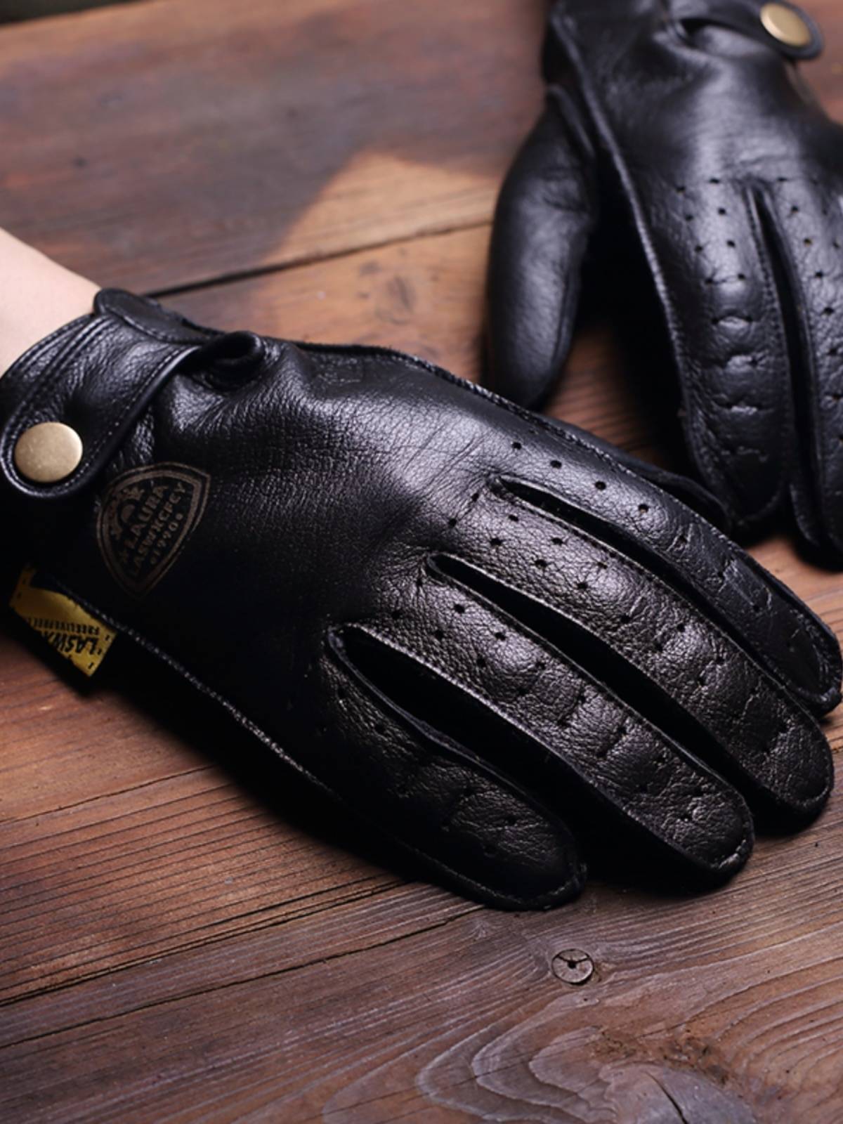 Spring and summer retro leather glove driving riding motorcycle car driving riding commute drag racing, sweat -absorbing, abrasion -resistant cowhide