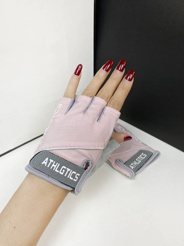 Fitness gloves men and women in summer breathable thin semi -semi -semi -refers to sports riding one -bar equipment training yoga anti -cocoon anti -slip