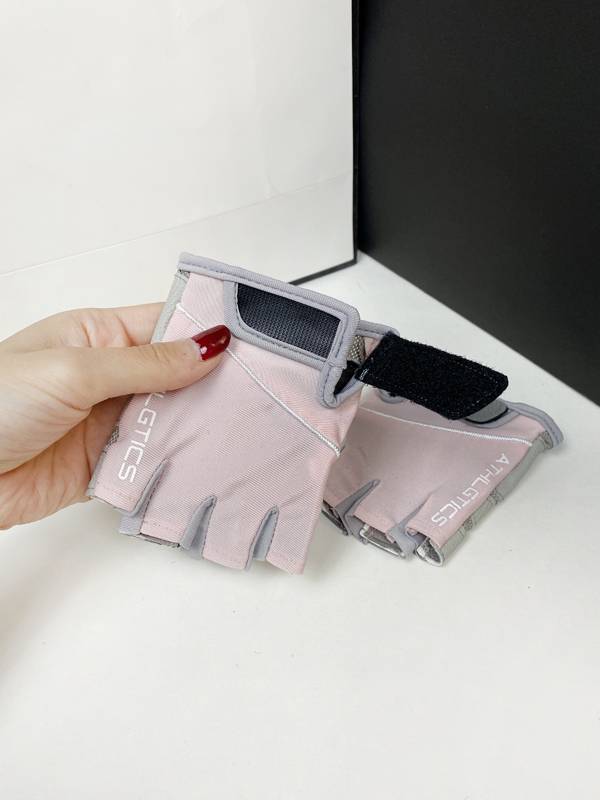 Fitness gloves men and women in summer breathable thin semi -semi -semi -refers to sports riding one -bar equipment training yoga anti -cocoon anti -slip
