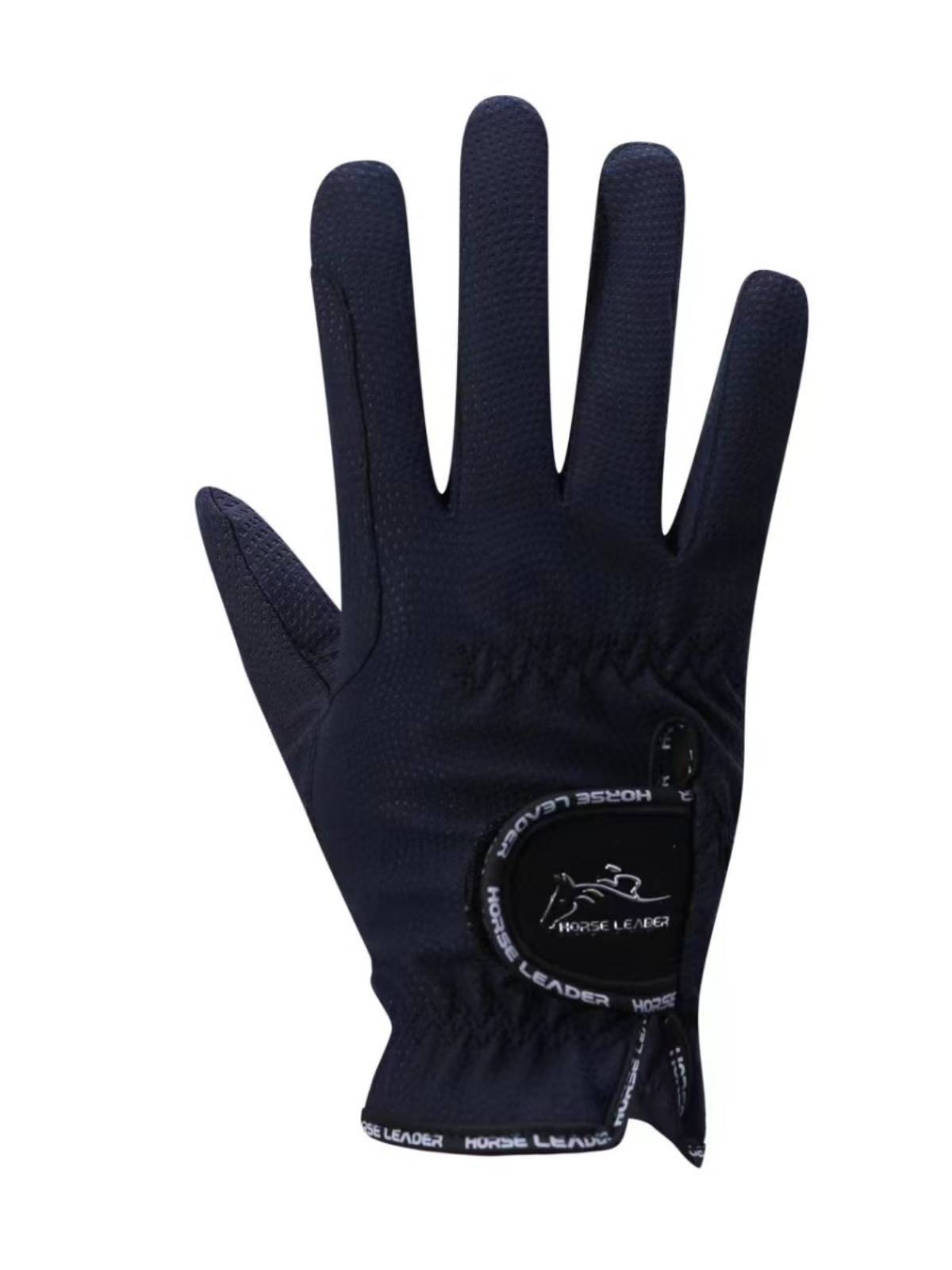 The horse gloves ride the horse gloves, the man and the woman with the smoother gloves, the boy and the girl with the white gloves