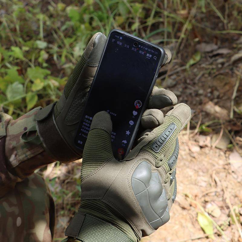 Full refers to autumn and winter tactical glove combat soft shell protection plus velvet thickened warmth prevention cold touch screen ride gloves