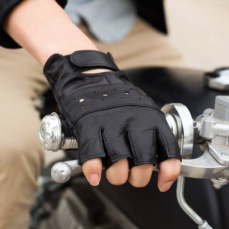 Male semi -finger interception of leather gloves driver driving special forces thin outdoor fitness mountaineering non -slip cycling tactics