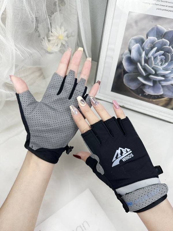 Fitness glove men and women semi -finger ice silk thin outdoor sports ride equipment training dynamic bicycle non -slip and wear resistance