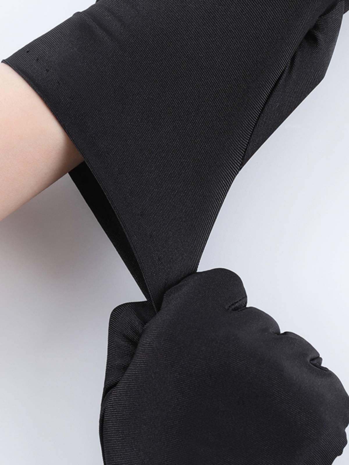 Jewelry shop Shopping guide Diamond Watch to take pictures of high -end black thin etiquette luxury counter display gloves