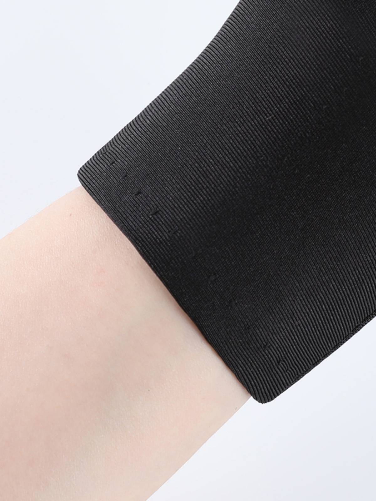 Jewelry shop Shopping guide Diamond Watch to take pictures of high -end black thin etiquette luxury counter display gloves