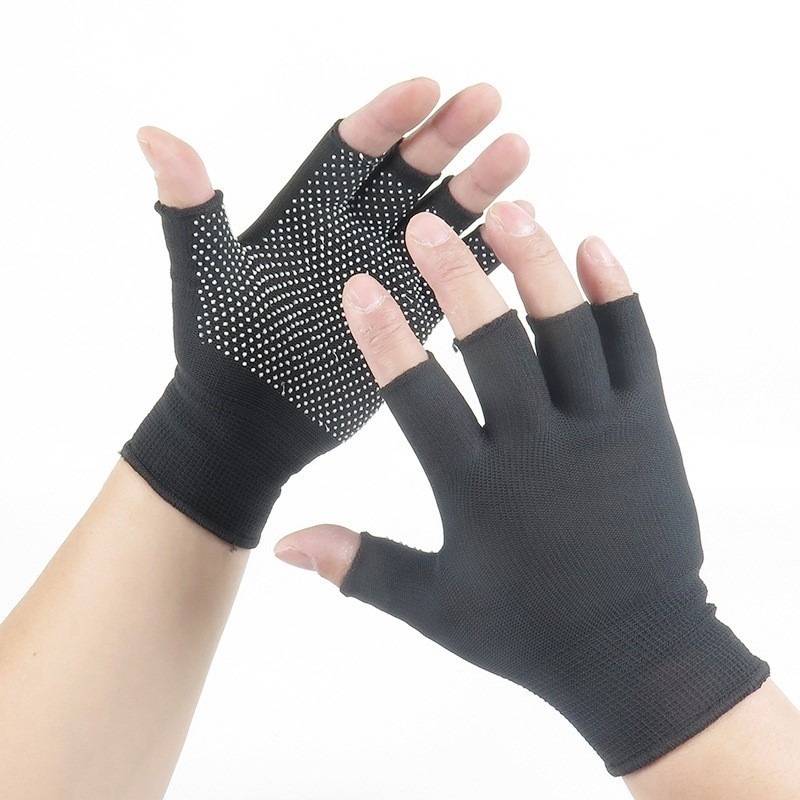 Bad badminton glove wear -resistant anti -skid fitness anti -cocoon cocoon cocoon cocoon cocoon cocoon cocoon cocoon cocoon cocoon cocoon cocoon cocoon cocoon cocoon cocoon cocoon and cocoon cocoon guard gloves tennis ultra -thin sports gloves half finger
