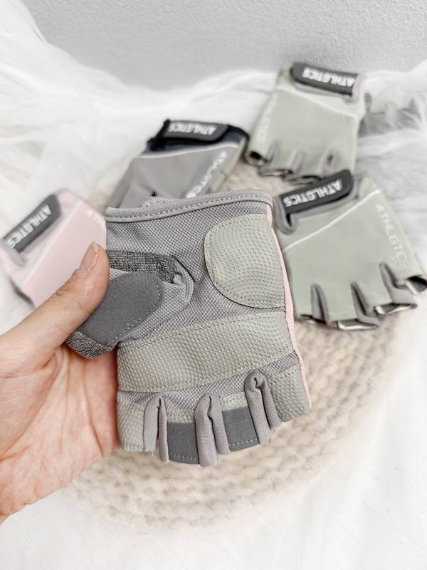 Sports and fitness gloves, men and women, half-mean air-breeding