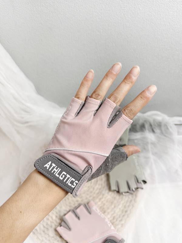 Sports and fitness gloves, men and women, half-mean air-breeding