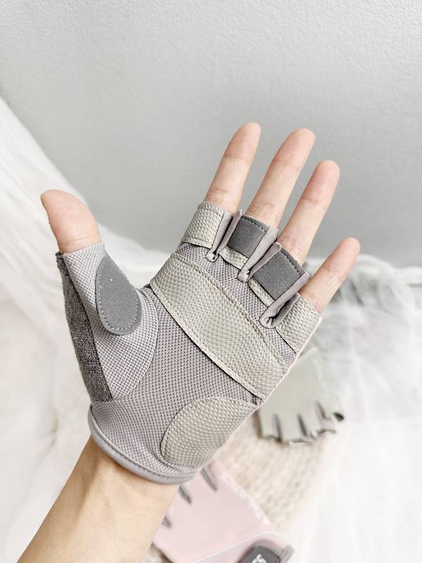 Sports and fitness gloves, men and women, half-mean air-breeding