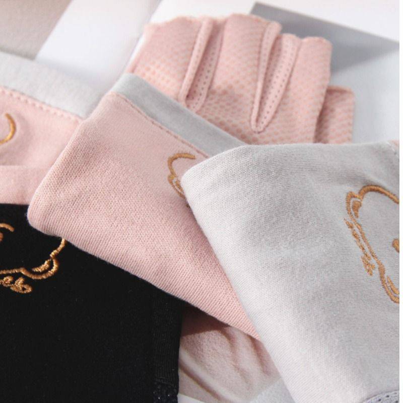 Nails sunscreen gloves women's ultraviolet anti -black semi -finger thin driving riding anti -sliding dew fingers air -breathable spring and summer