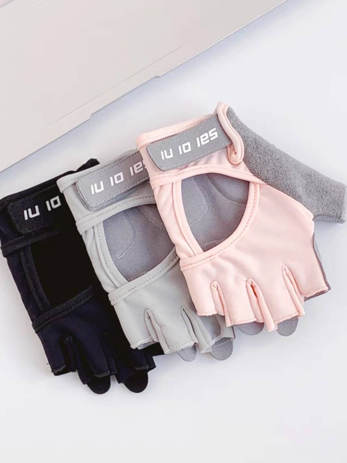 Fitness half -finger glove women's thin anti -slip, air -breathable, abrasion, shock -resistant anti -cocoon Outdoor riding mobile bicycle training