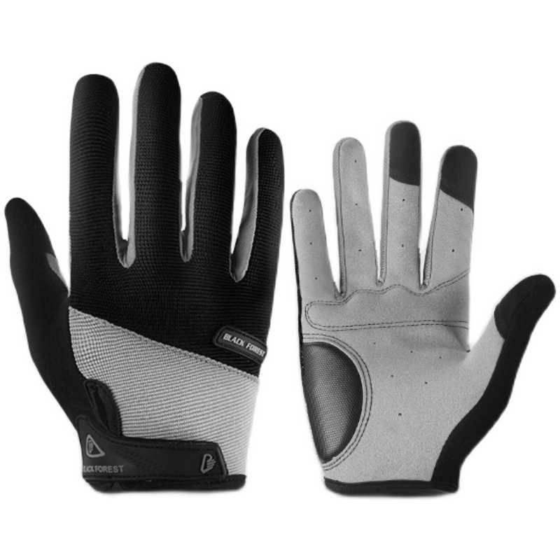 RIDE RACES TRAIN SMOOTH-DRIVE-RESISTANT CYCLING EQUIPMENT TO TOUCH SCREEN GLOVES