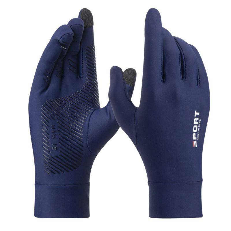 High-quality horse gloves can touch the horse rider, the man and the woman riding the horse with silica