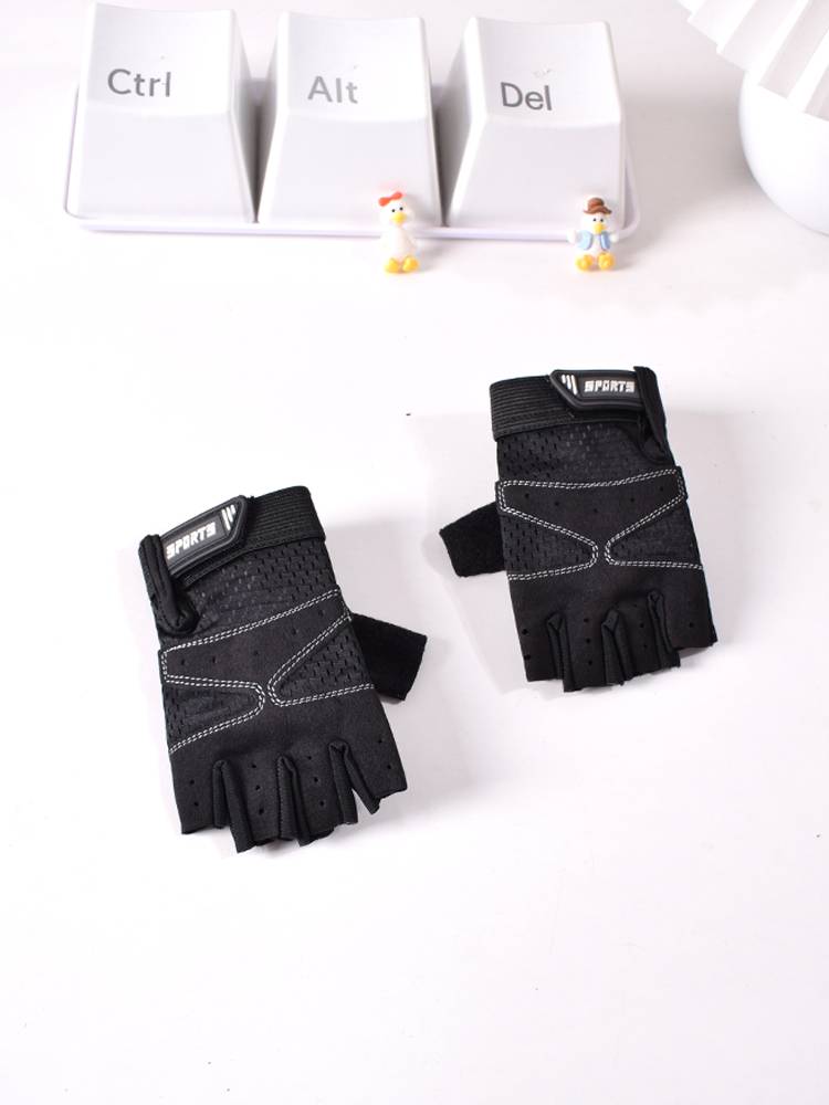 Children riding gloves thin semi -finger breathable anti -slip summer men and girls rotation balancing car riding bicycles