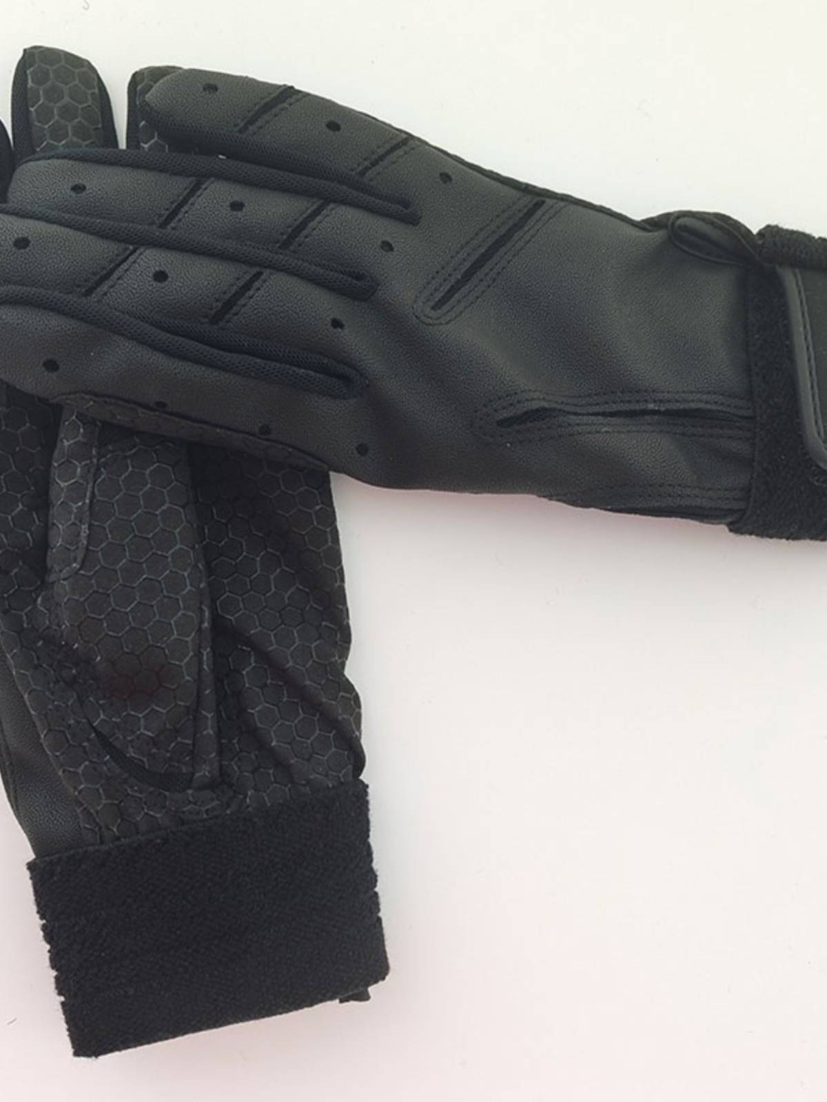 Stereo-silk gel, ski-proof gloves, black-and-white professional game, training gloves for horseback