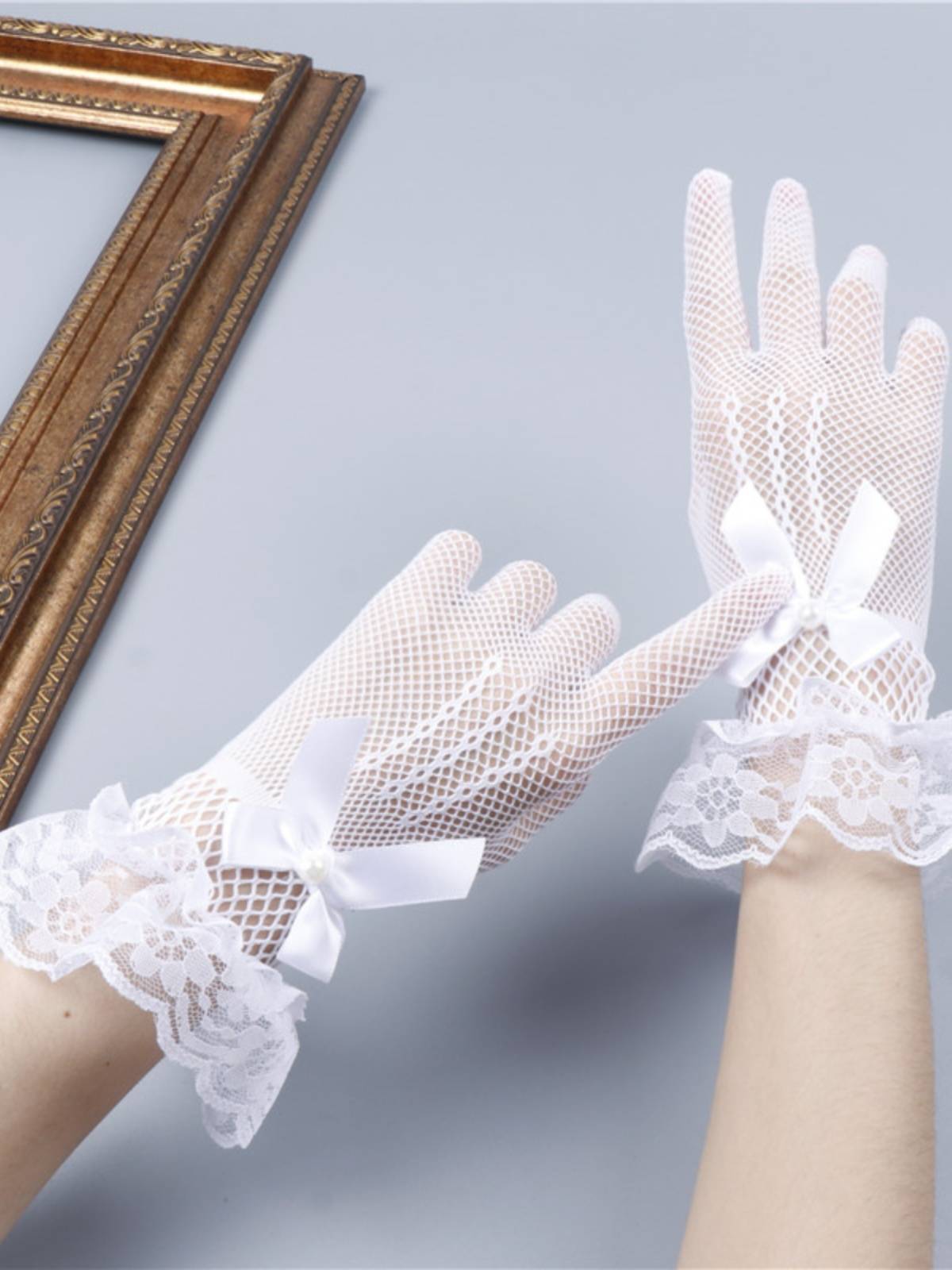 The lace glove girl, old-named Warlord's tiara, was tan-proof during the elegance, sexy spring and autumn performance