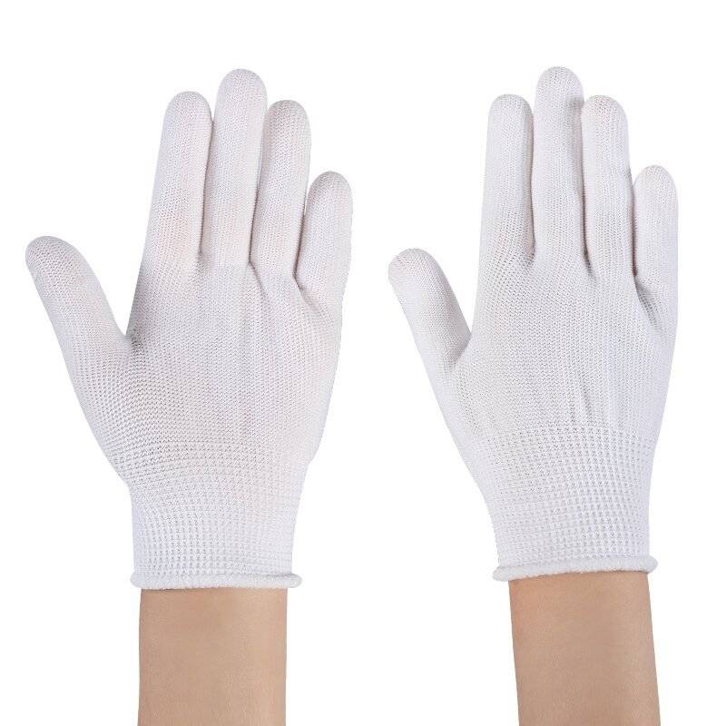 Two pairs of white and pure for children aged 3 to 12