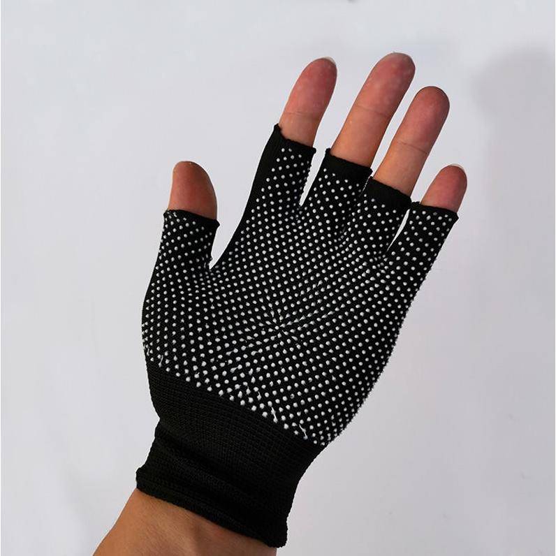 Five-fingered gloves for fishing in the summer and a half for the black mill that works against smooth and touch screens
