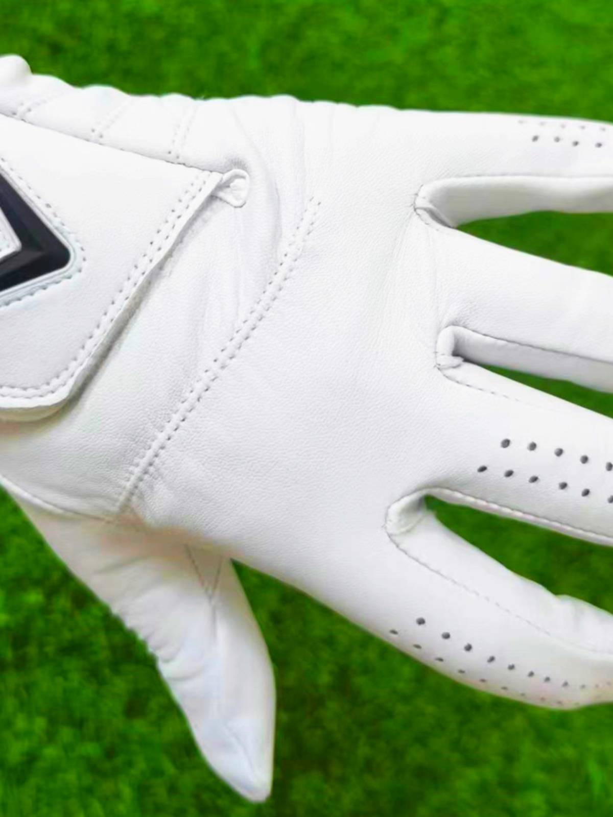 Callaway Caravi Golf Gloves Global Trumpet New Monthly Comfortable Sheepskin Professional Sports Gloves