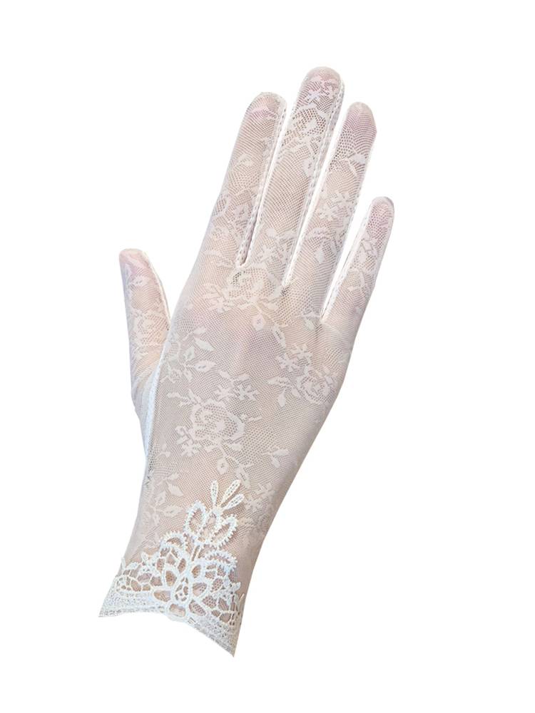 The lace sunscreen gloves girl with a short summer touch on the Korean screen rides with a cute ice-crazy sidewalk