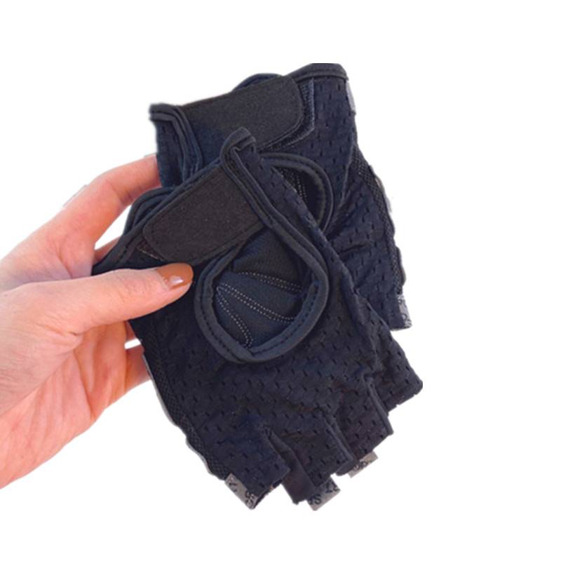 Sports and fitness gloves are half-sliding to prevent cocoon summer thins from grinding through air