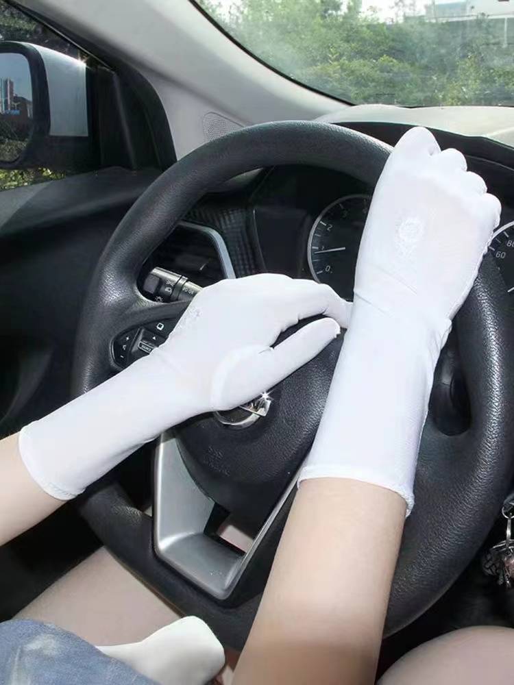 Summer thin sunscreen gloves, ladies driving outdoor driving anti -ultraviolet air permeability and extended black white work