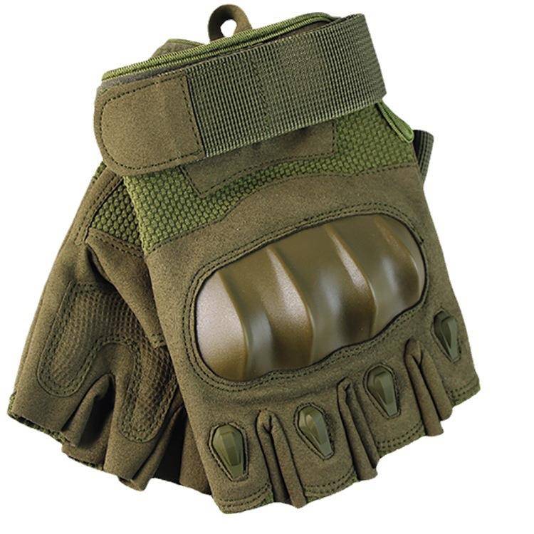 The whole exercise point to tactical gloves protection, half to outdoor gloves to climb up the hill, and to the man on a grinding bike