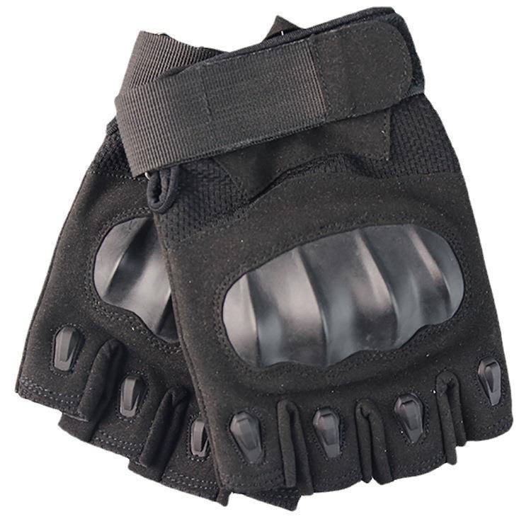 The whole exercise point to tactical gloves protection, half to outdoor gloves to climb up the hill, and to the man on a grinding bike