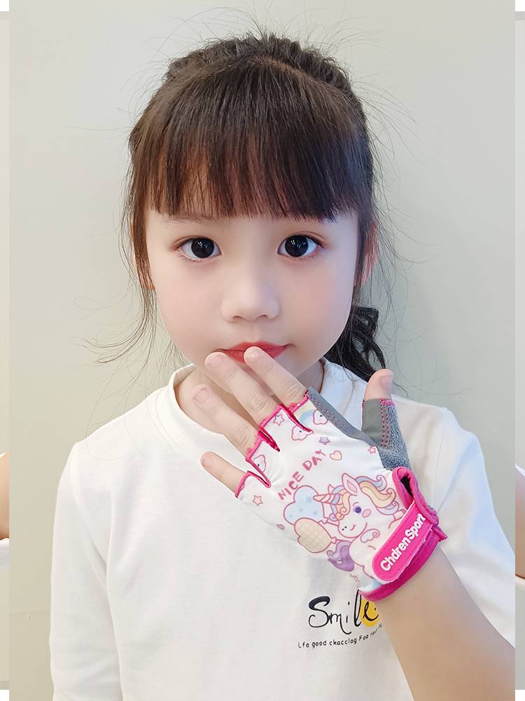 Children's exercise semi -finger gloves, men and girls thin, breathable anti -skid fitness riding balance car single bars roller skating children