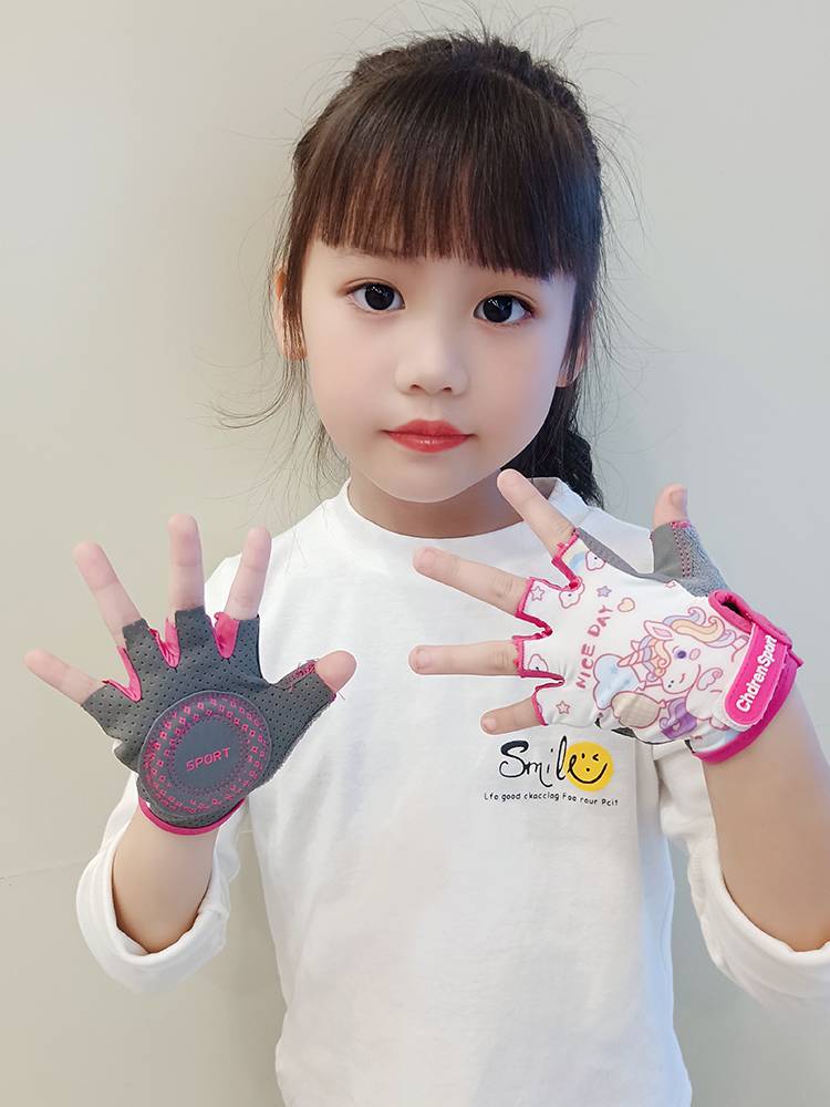 Children's exercise semi -finger gloves, men and girls thin, breathable anti -skid fitness riding balance car single bars roller skating children