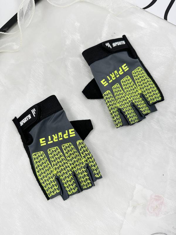 Children's cycling gloves summer thin ice silk sunscreen children riding exercise semi -finger anti -slip balanced wheel slip