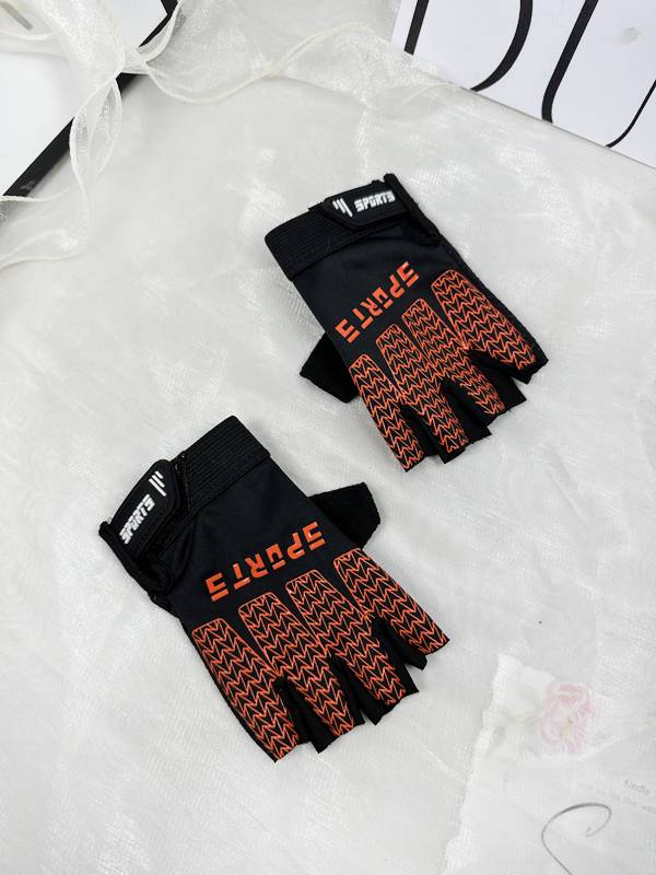 Children's cycling gloves summer thin ice silk sunscreen children riding exercise semi -finger anti -slip balanced wheel slip