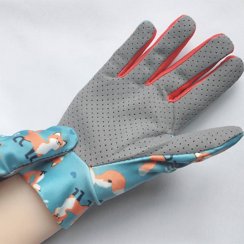 Children's horse riding glove equestrian performance archery elastic ravioli animal pattern Dream universe anti -thorns tourism mountaineering mountain climbing