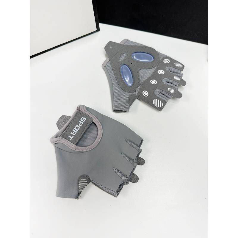 Fitness gloves female thin semi -refers to yoga device training one bar to prevent air -to -skid sports riding men's summer
