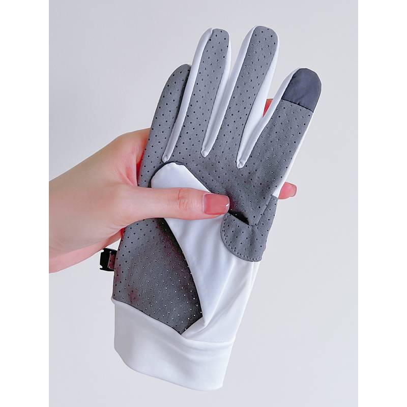 Ride gloves, summer boys' ice cream, sunscreen, drive a bike fishing fast