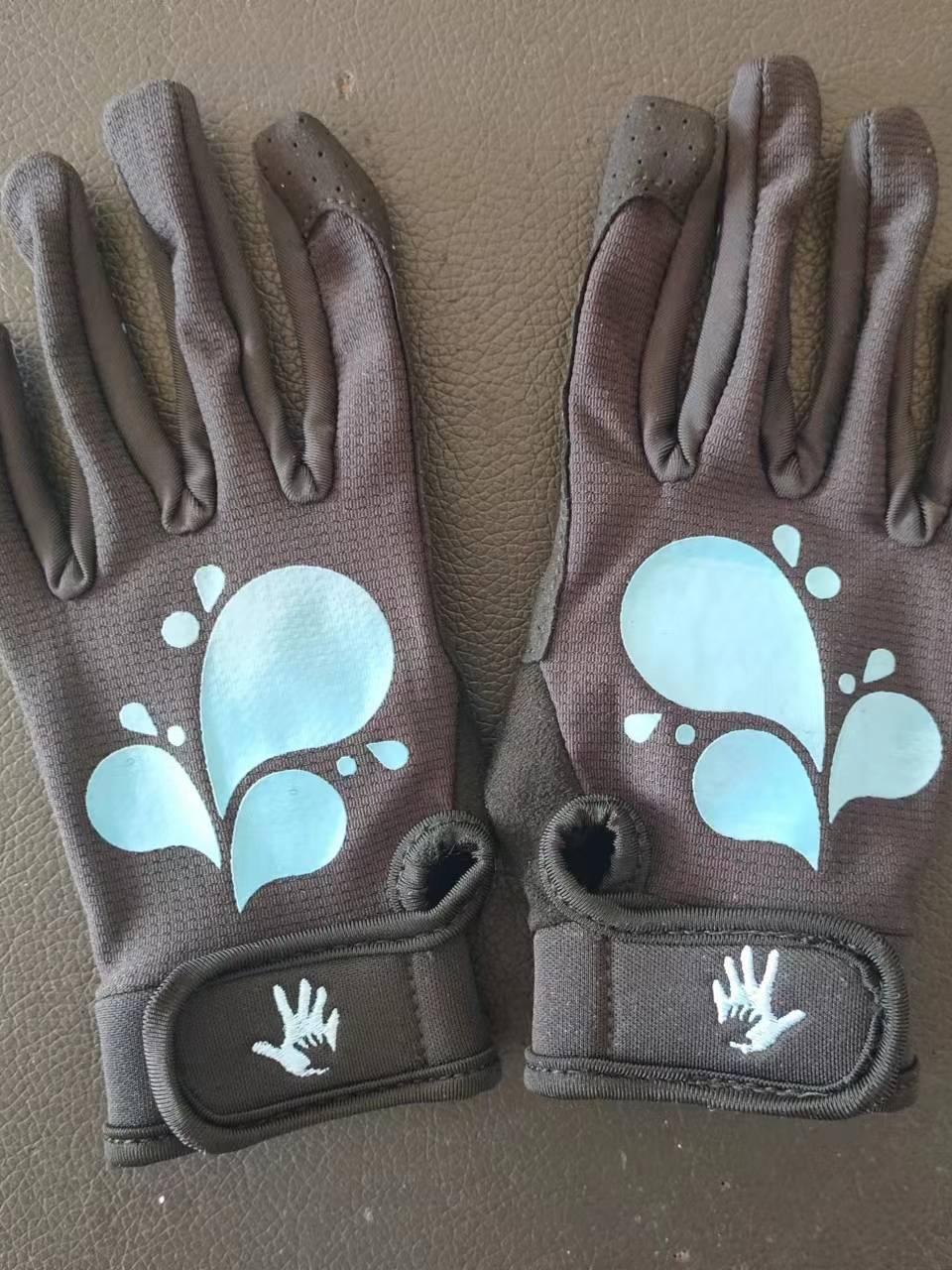 New explosive children's protective glove anti -slip balanced vehicle skating equestrian special sports fitness gloves!