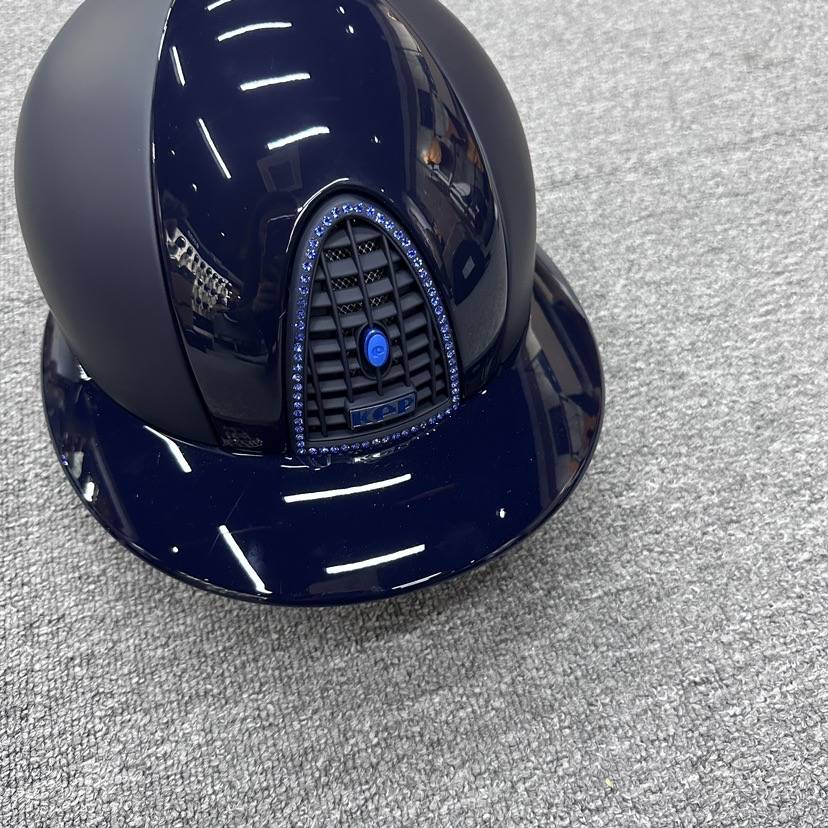 Italian imported KEP adult children's same equestrian horse riding helmet children's equestrian helmet barrier barrier