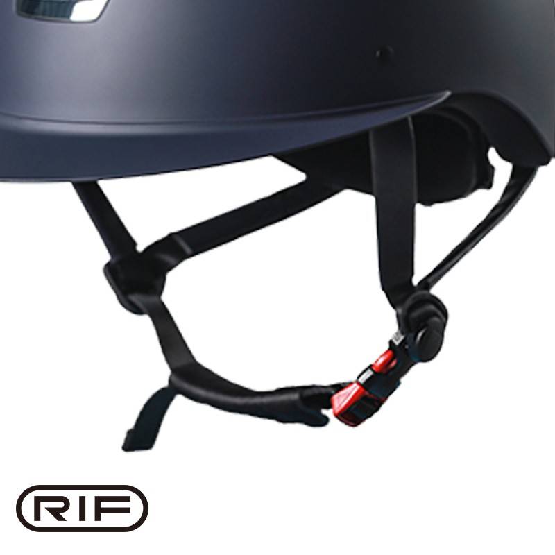 Horse helmets, knights' safety hats and horses are equipped with young men and women to control the riding helmets