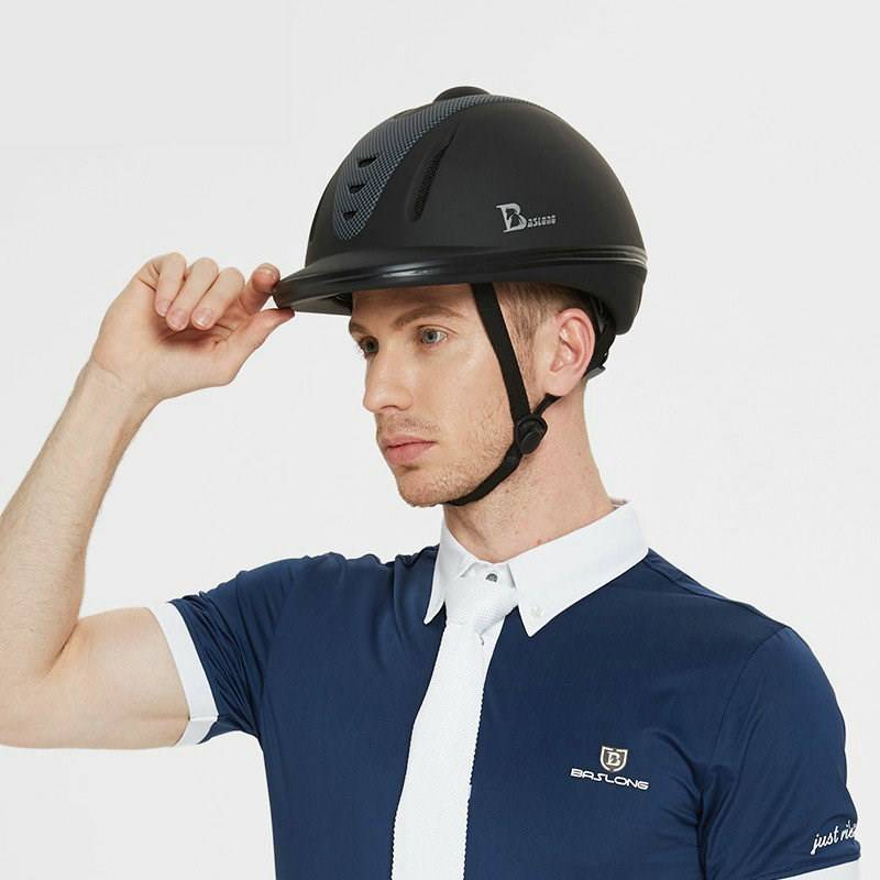 Men and women, men and women, men and women, who ride horse helmets, ride horse helmets with child horse helmets, ride horse hats