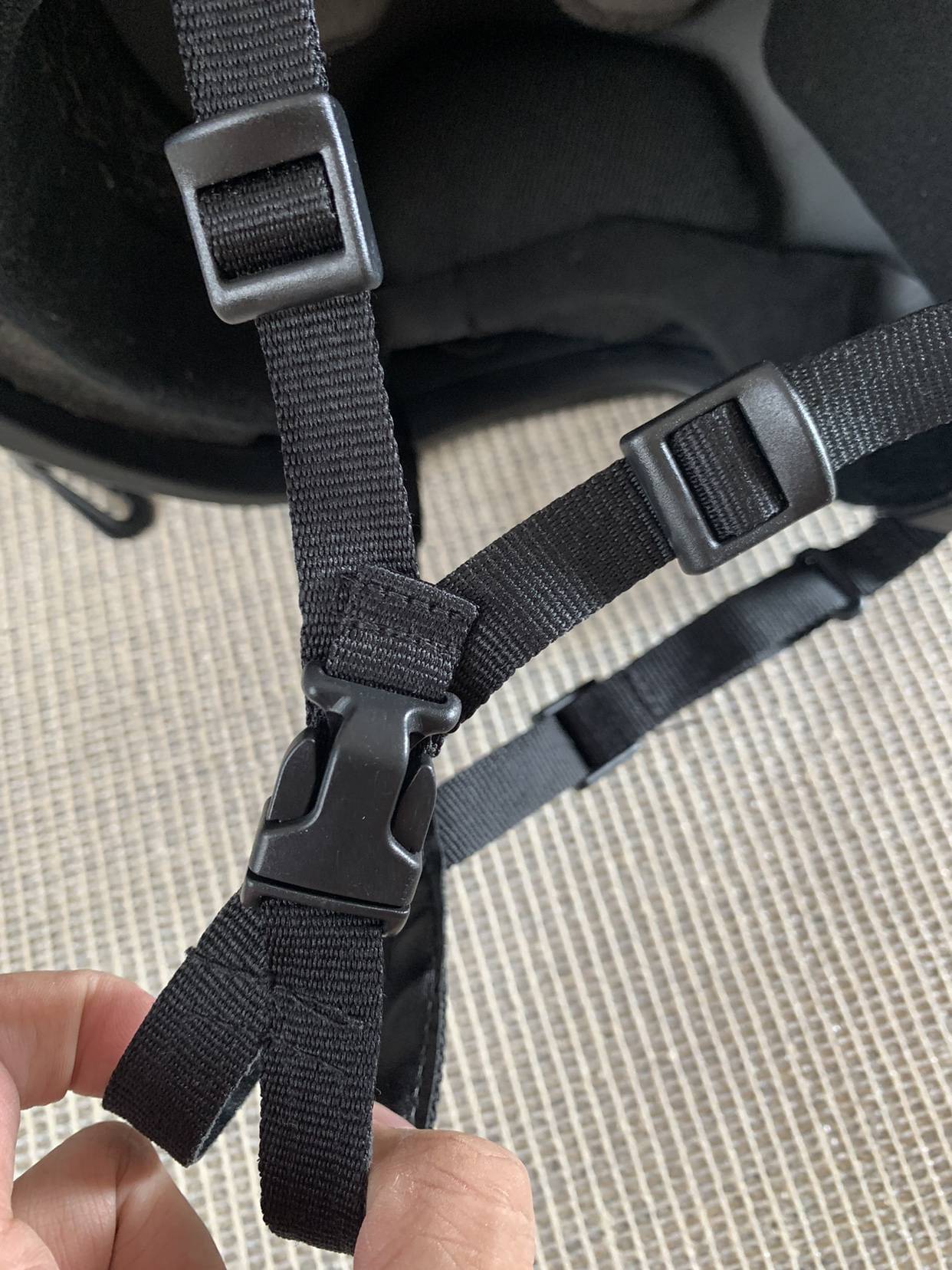 Genuine 1.5 kg FAST tactical helmet 3 catties of glass fiber reinforcement fiber -file resistance and anti -fighting helmet training helmet