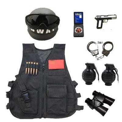 Children's toy gun combat equipment The role of a small policeman plays a special police special forces tactical vest full set to eat chicken men