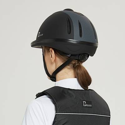 New eight -foot dragon equestrian helmet men's and women's equestrian hat spring and summer knight riding equipment breathable sweat absorption horses products