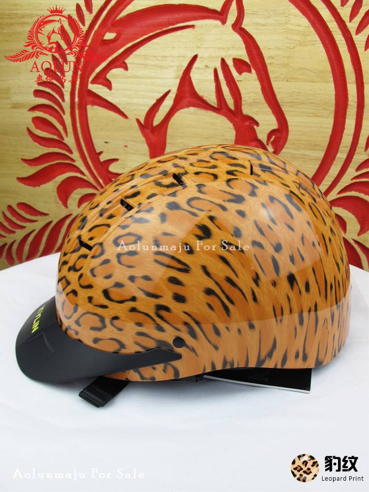 An aerobic control of horse helmets on horse helmets, Oren-Markets, cheetah-grained