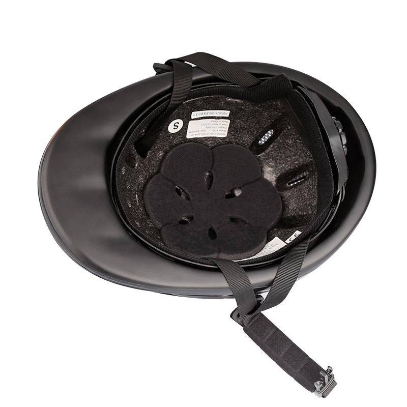 The horse helmets regulate the super-light horse helmets, the mundane horse hats for adult children