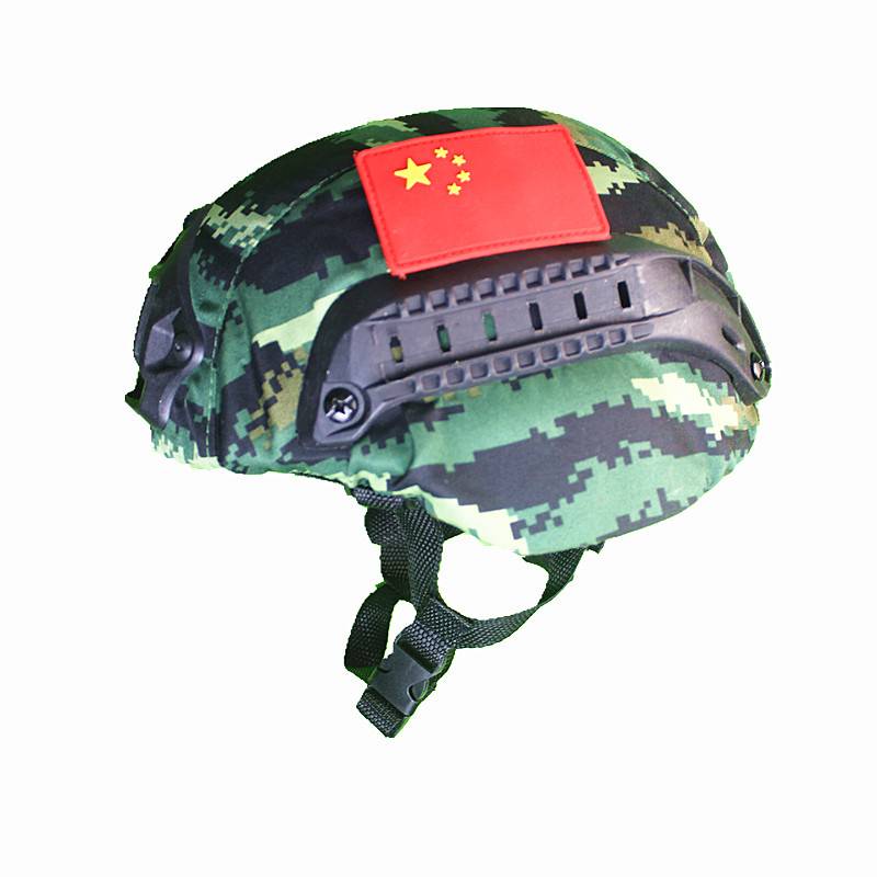 Children's small police toy helmet combat equipment Child camouflage vest bulletproof tactical vest, eat chicken three -level armor