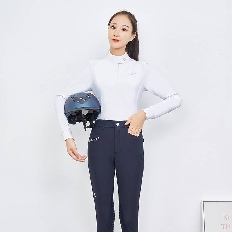 Horsesuits, horseback helmets, horse boots