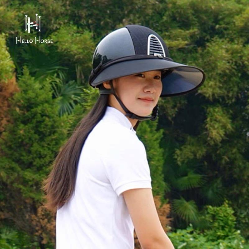 HORSE HELMETS, SUNCAPS, SUNCAPS, UVS FOR THE SUMMER SUN