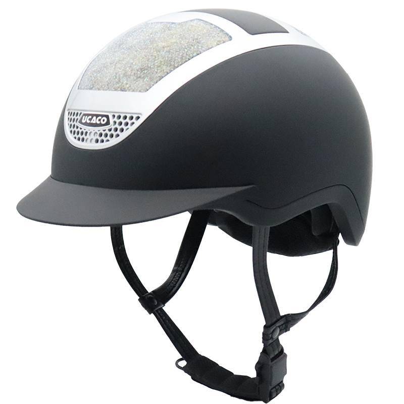 Horseman's helmets regulate the coolness of the summer for adult children to ride a horse's helmet