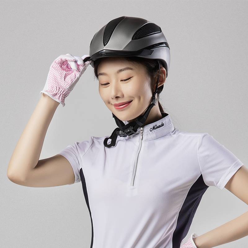 EQUIPMENT FOR HORSE HELMETS AND HORSES, GERMAN IMPORTS OF KED, MALE AND FEMALE, AND ADULT HORSE-CAPABLE HELMETS
